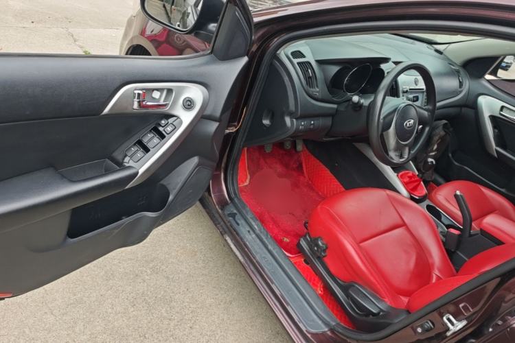 Used Kia Forte 2014 1.6L MT GLS Driver Seat