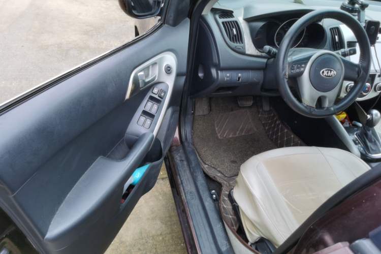 Used Kia Forte 2014 1.6L AT GL Driver Seat