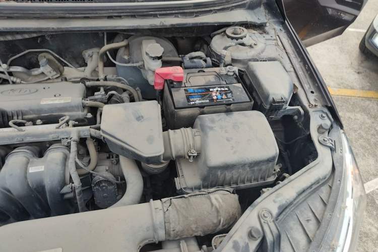 Used Kia Forte 2014 1.6L MT GL Engine Bay Left