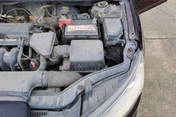 Used Kia Forte 2014 1.6L AT GL Engine Bay Left