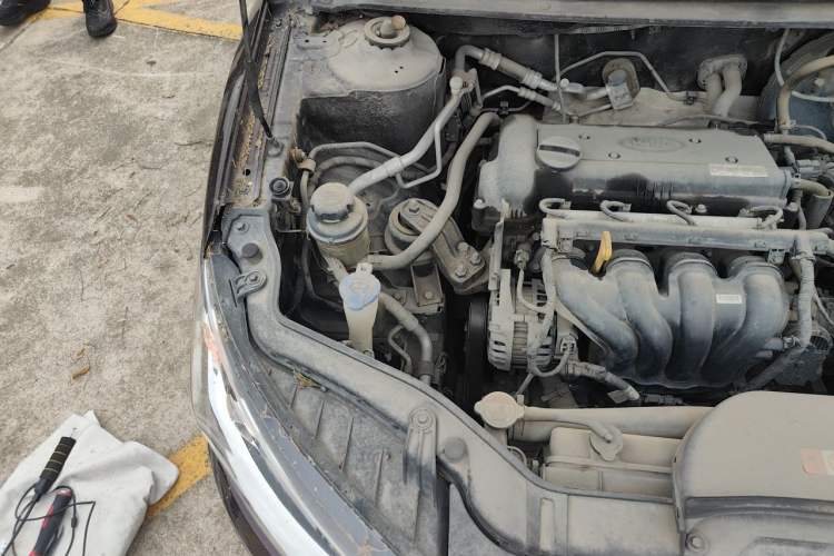 Used Kia Forte 2014 1.6L MT GL Engine Bay Right