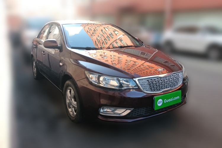 Used Kia Forte 2014 1.6L MT GL Front Right 45 Deg