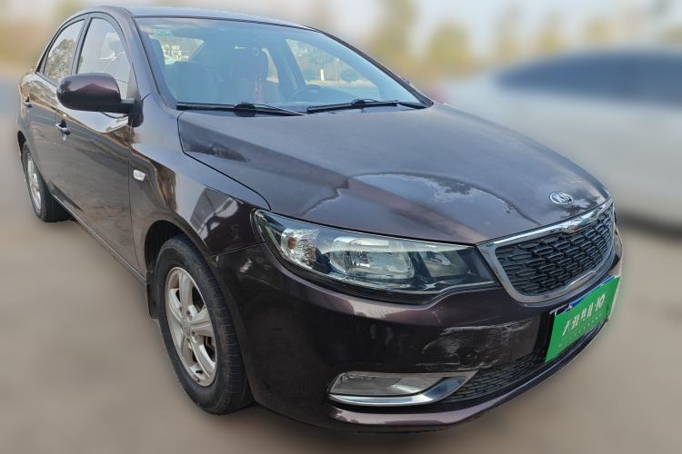 Used Kia Forte 2014 1.6L MT GL Front Right 45 Deg