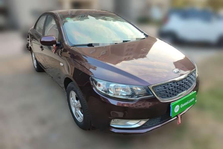 Used Kia Forte 2014 1.6L MT GL Front Right 45 Deg