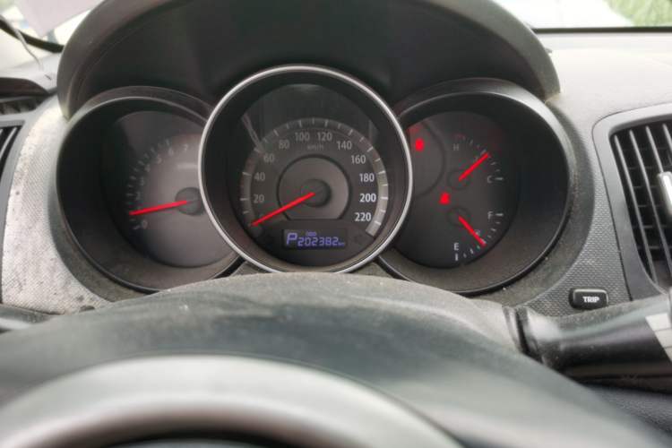 Used Kia Forte 2014 1.6L AT GL Instrument Cluster