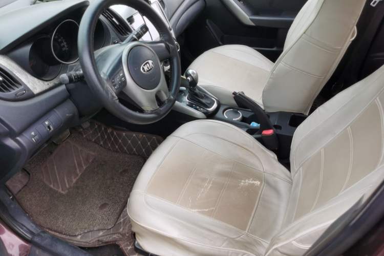 Used Kia Forte 2014 1.6L AT GL Left Front Seat