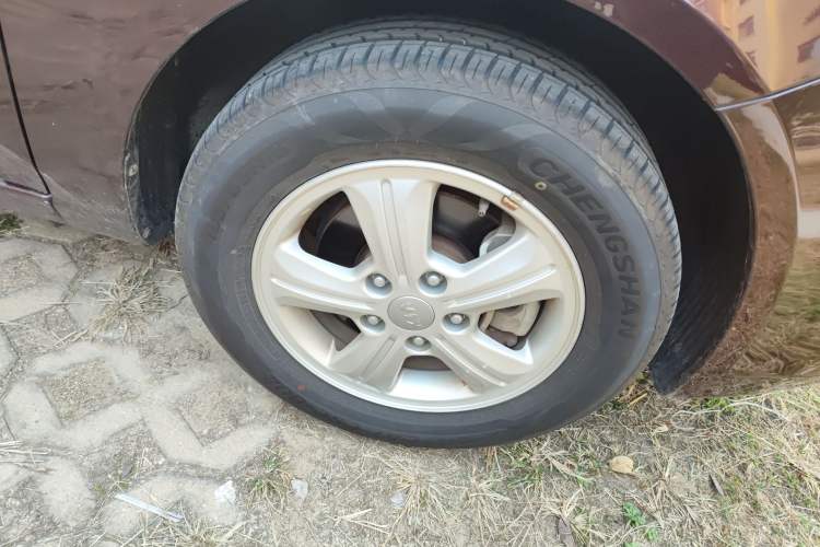 Used Kia Forte 2014 1.6L MT GL Right Front Wheel Hub