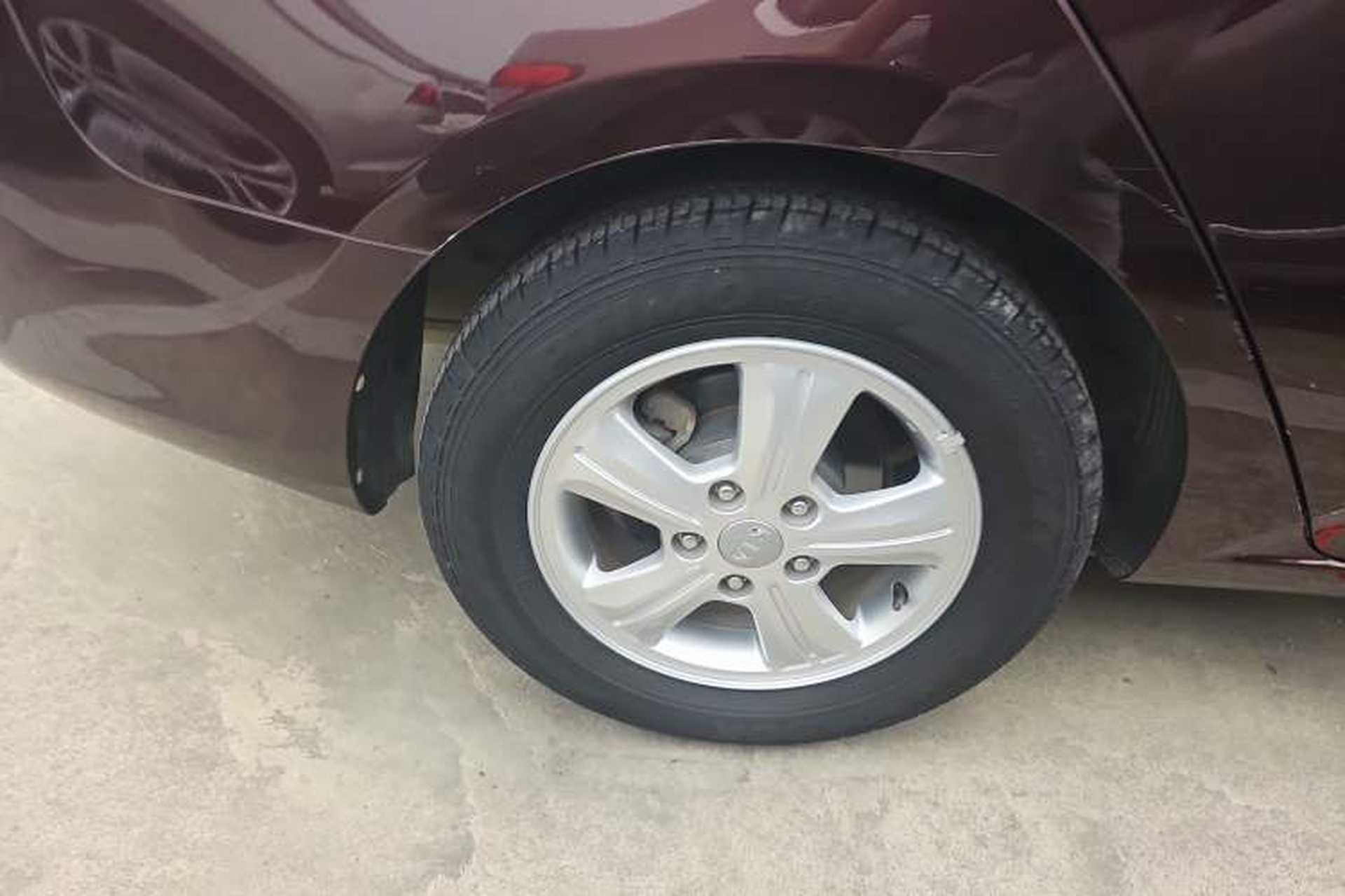 Used Kia Forte 2014 1.6L MT GL Right Rear Wheel Hub