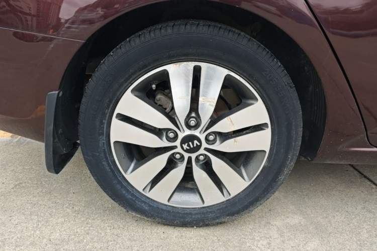 Used Kia Forte 2014 1.6L MT GLS Right Rear Wheel Hub