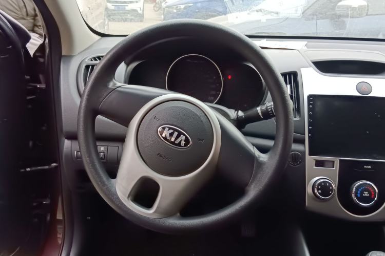 Used Kia Forte 2014 1.6L MT GL Steering Wheel
