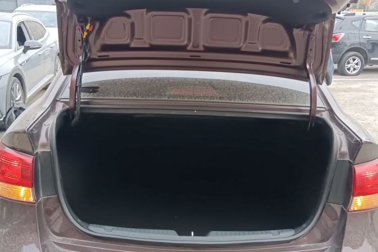 Used Kia Forte 2014 1.6L MT GL Trunk