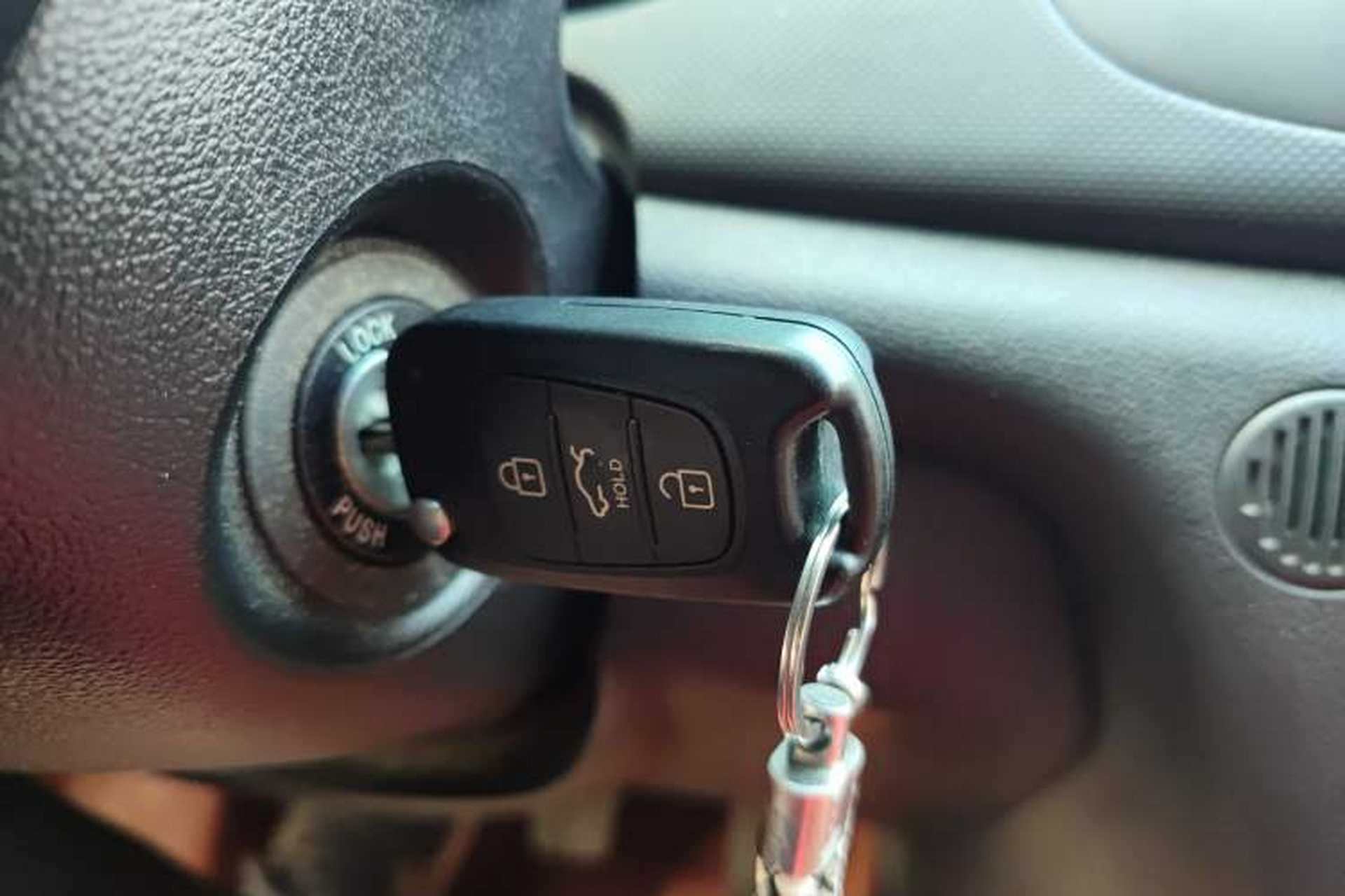 Used Kia Forte 2014 1.6L MT GL Vehicle Key