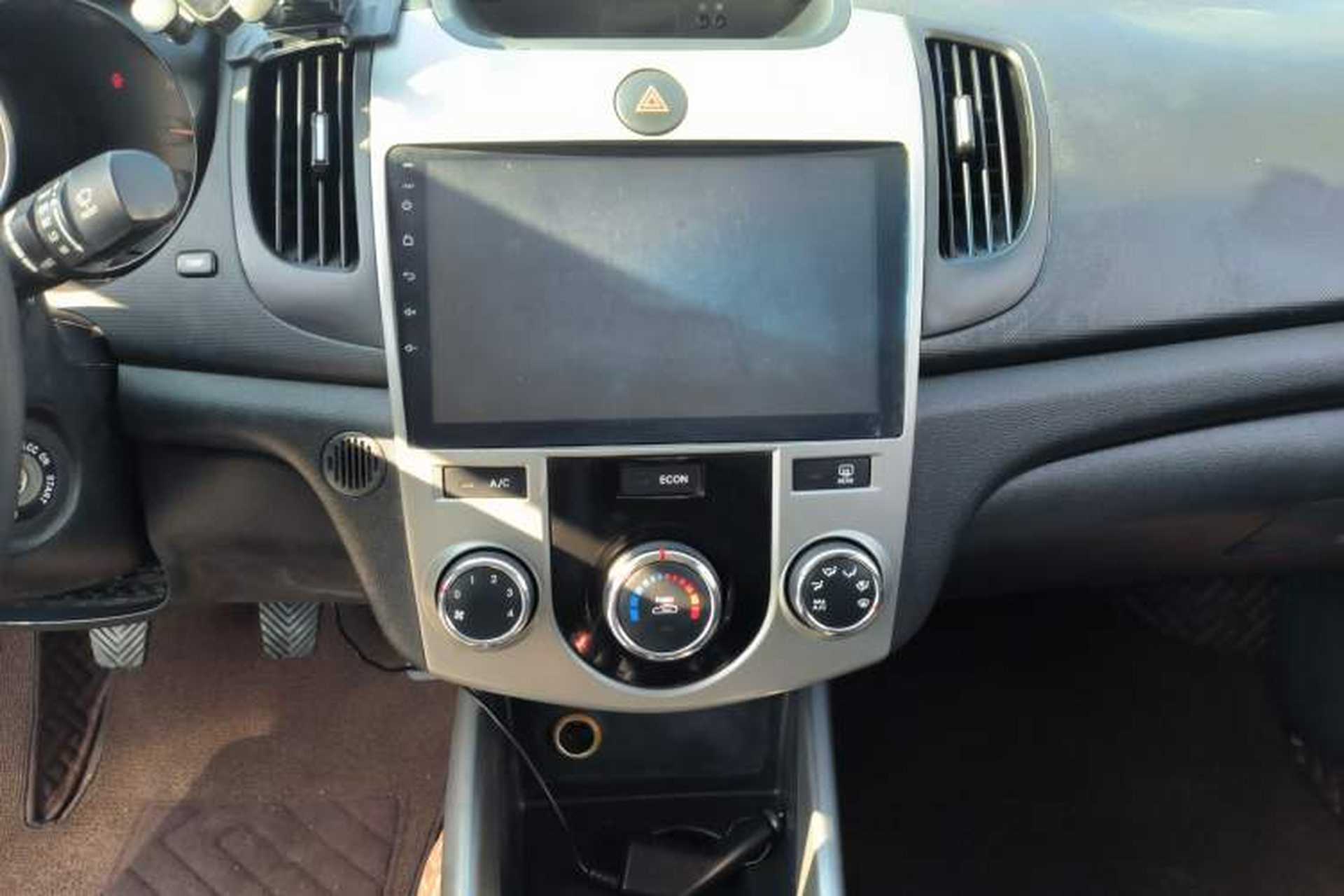 Used Kia Forte 2014 1.6L MT GL Audio And AC Panel