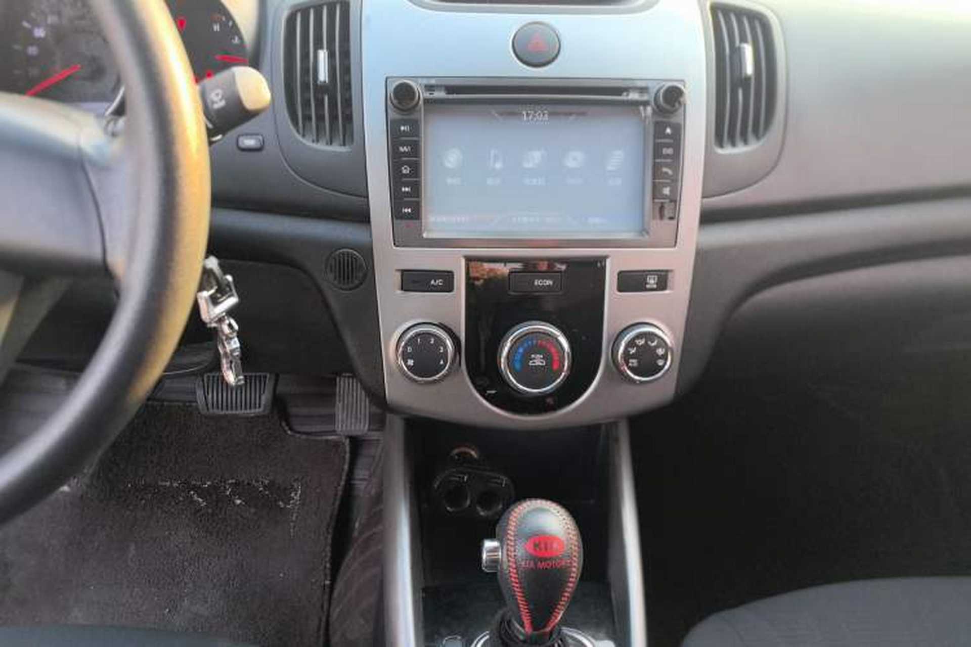 Used Kia Forte 2014 1.6L AT GL Audio And AC Panel