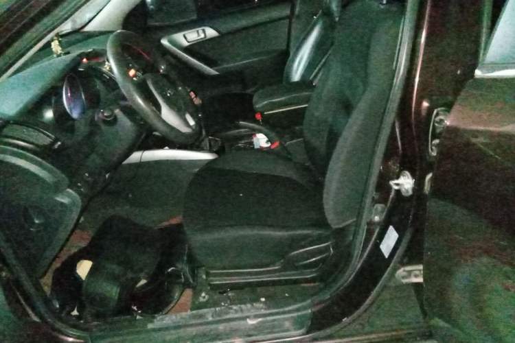 Used Kia Forte 2014 1.6L MT GL Audio And AC Panel