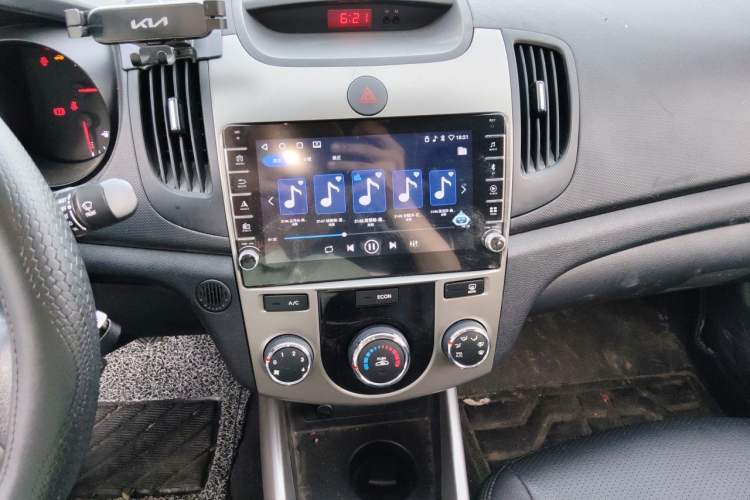 Used Kia Forte 2014 1.6L MT GL Audio And AC Panel