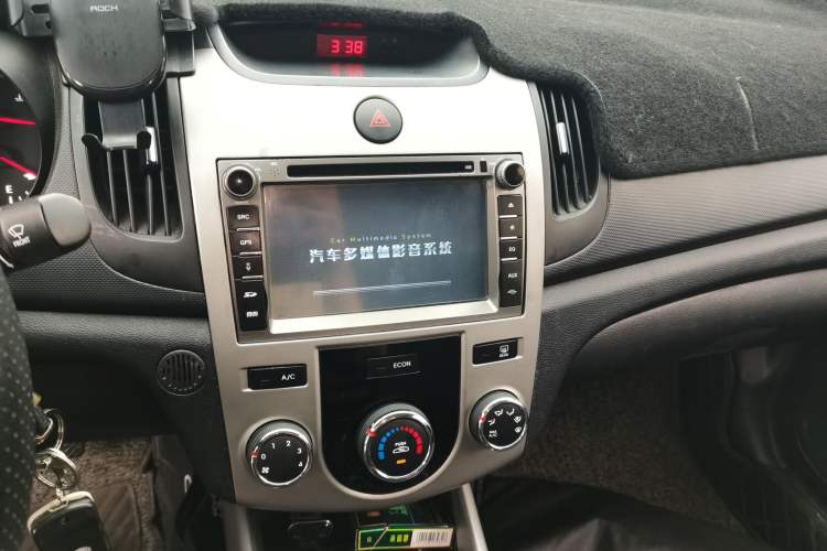 Used Kia Forte 2014 1.6L MT GL Audio And AC Panel