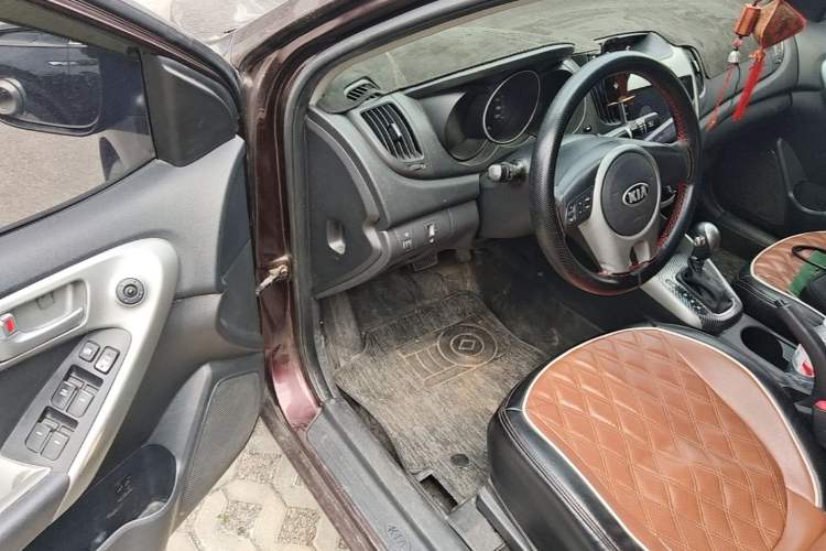 Used Kia Forte 2014 1.6L AT GL Driver Seat
