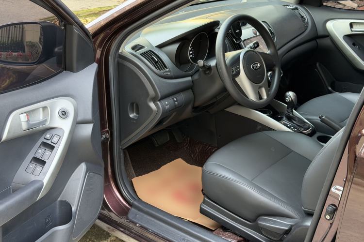 Used Kia Forte 2014 1.6L AT GL Driver Seat