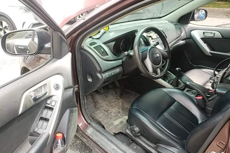 Used Kia Forte 2014 1.6L MT GLS Driver Seat
