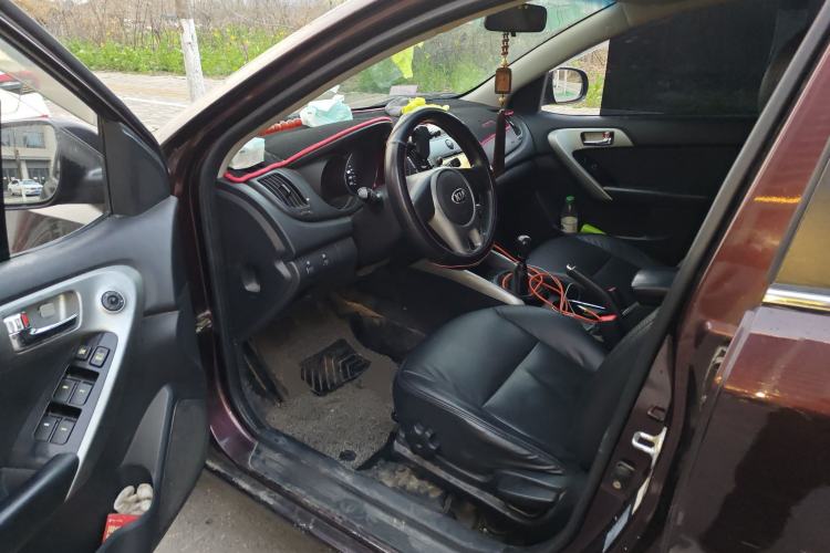 Used Kia Forte 2014 1.6L MT GLS Driver Seat