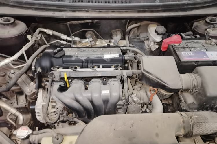Used Kia Forte 2014 1.6L AT GL Engine Bay