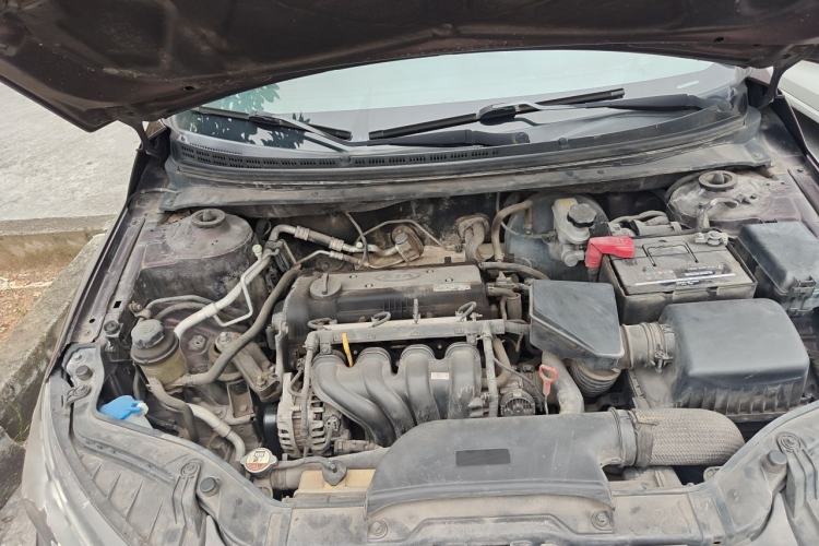 Used Kia Forte 2014 1.6L AT GLS Engine Bay