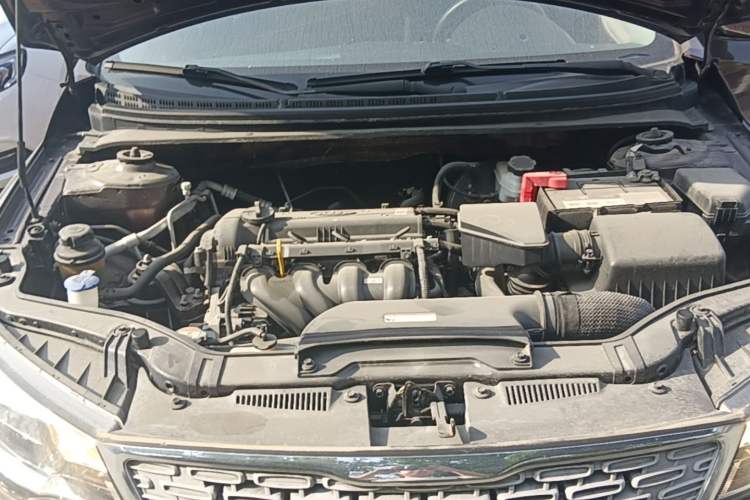 Used Kia Forte 2014 1.6L MT GL Engine Bay