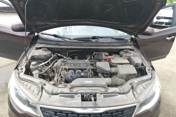 Used Kia Forte 2014 1.6L MT GLS Engine Bay