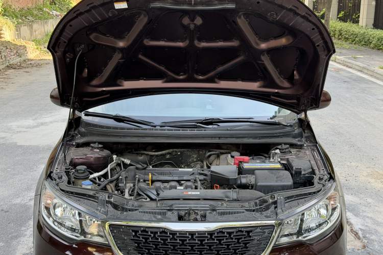 Used Kia Forte 2014 1.6L AT GL Engine Bay