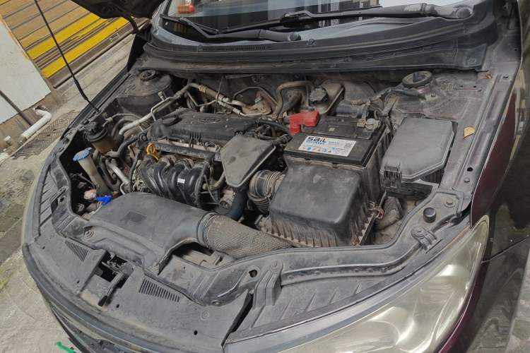 Used Kia Forte 2014 1.6L MT GL Engine Bay Left