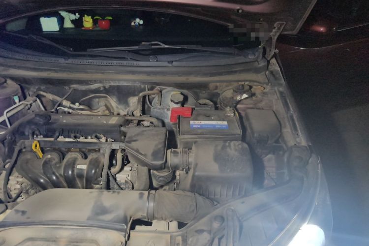 Used Kia Forte 2014 1.6L MT GL Engine Bay Left