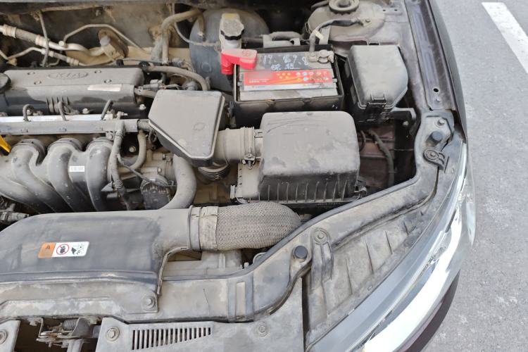 Used Kia Forte 2014 1.6L MT GLS Engine Bay Left