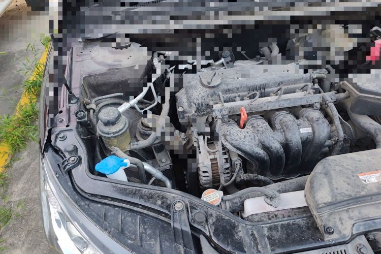 Used Kia Forte 2014 1.6L MT GL Engine Bay Right