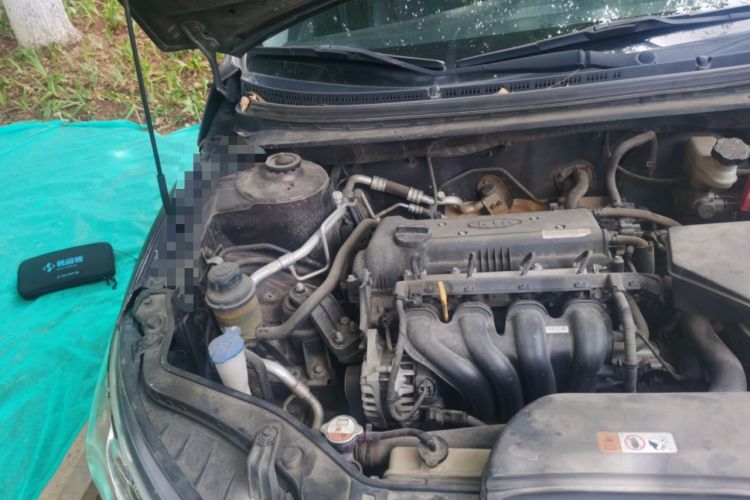 Used Kia Forte 2014 1.6L MT GL Engine Bay Right