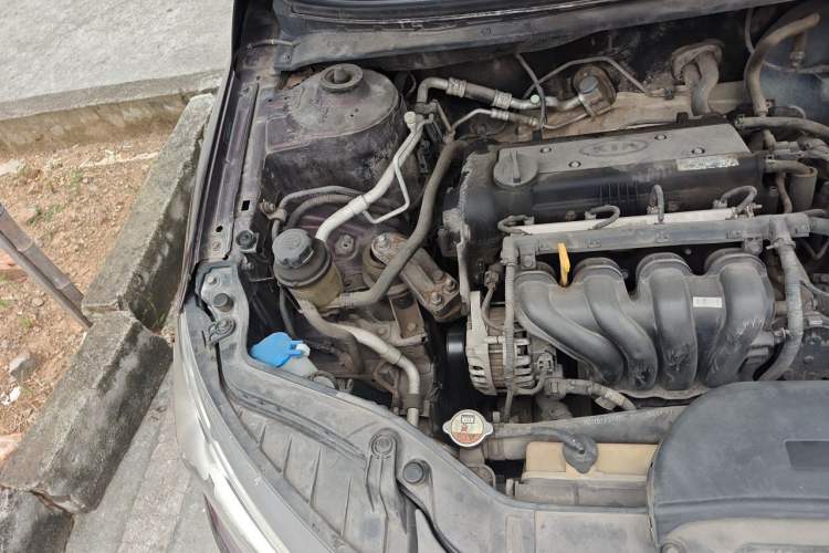 Used Kia Forte 2014 1.6L AT GLS Engine Bay Right