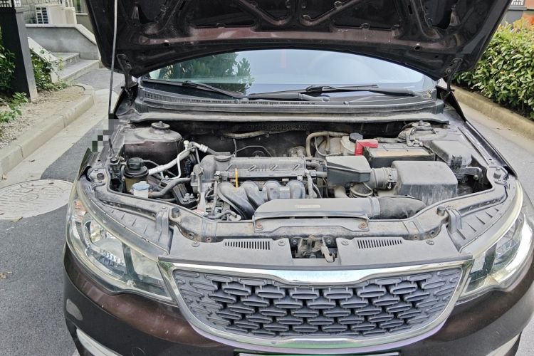 Used Kia Forte 2014 1.6L MT GL Engine Bay Right