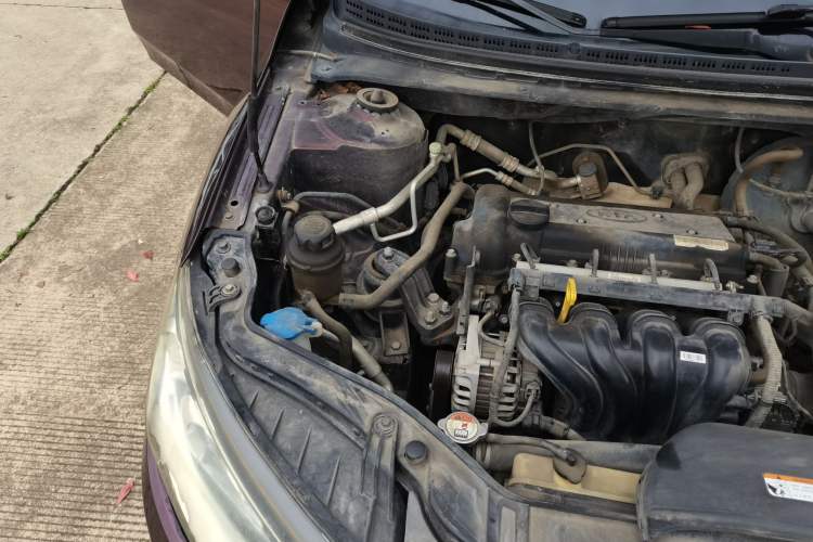 Used Kia Forte 2014 1.6L MT GL Engine Bay Right