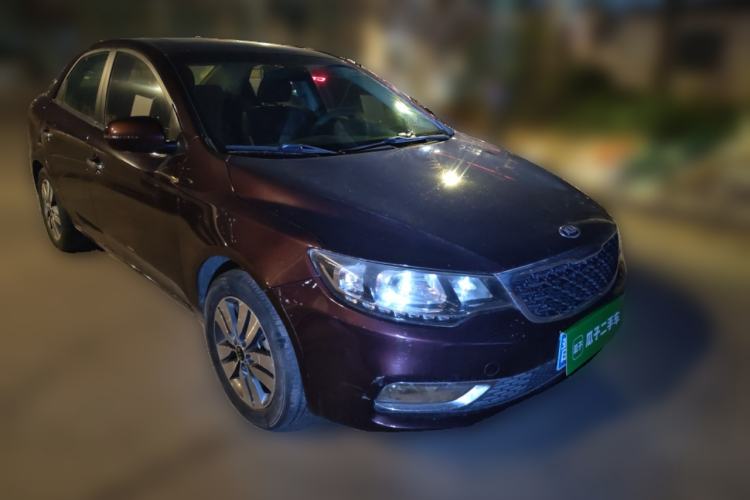 Used Kia Forte 2014 1.6L AT Premium Model Front Right 45 Deg