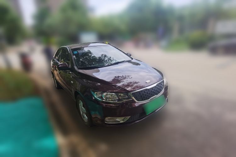 Used Kia Forte 2014 1.6L MT GL Front Right 45 Deg