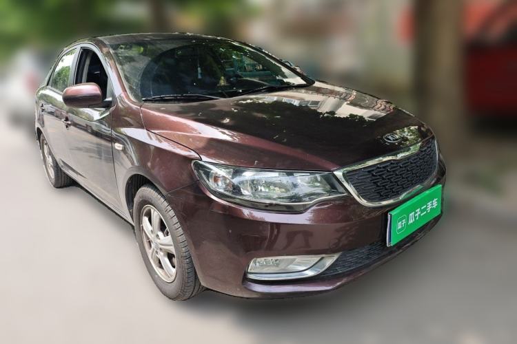 Used Kia Forte 2014 1.6L MT GL Front Right 45 Deg