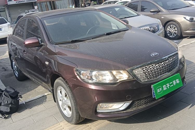 Used Kia Forte 2014 1.6L MT GL Front Right 45 Deg