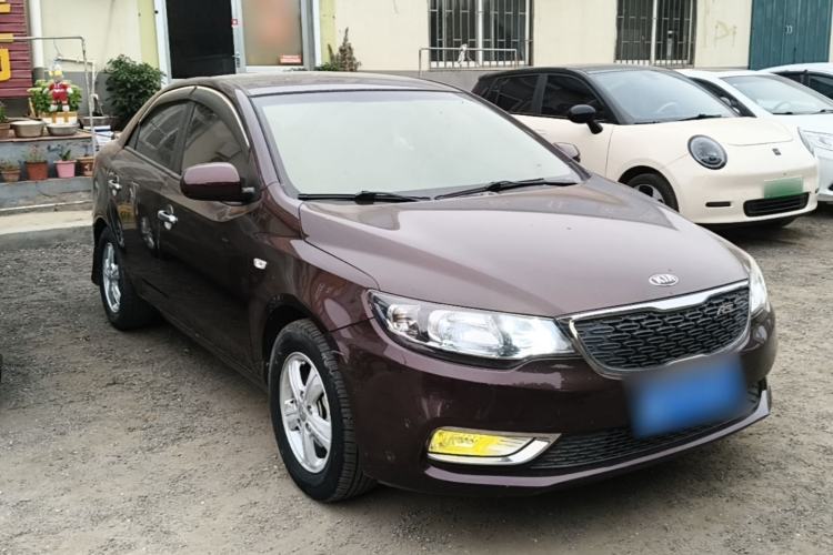 Used Kia Forte 2014 1.6L AT GL Front Right 45 Deg