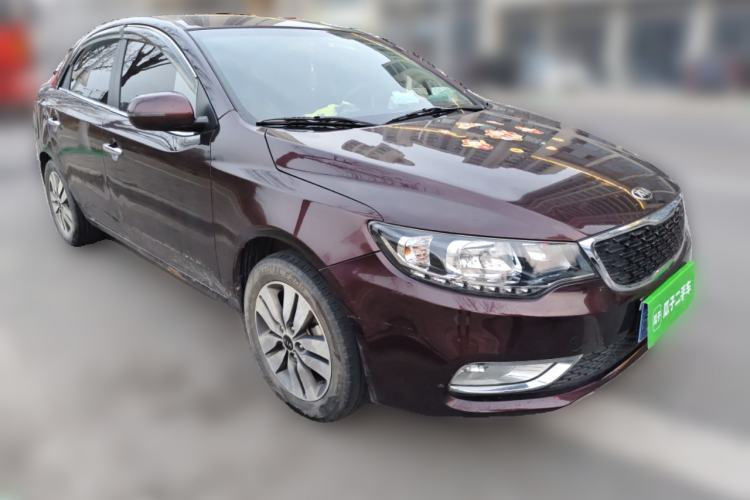 Used Kia Forte 2014 1.6L MT GLS Front Right 45 Deg