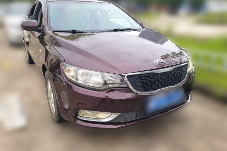 Used Kia Forte 2014 1.6L MT GL Front Right 45 Deg