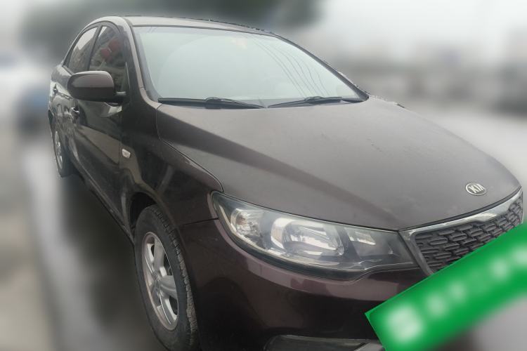 Used Kia Forte 2014 1.6L MT GL Front Right 45 Deg