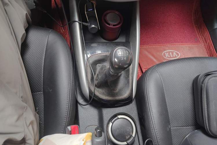Used Kia Forte 2014 1.6L MT GL Gear Lever