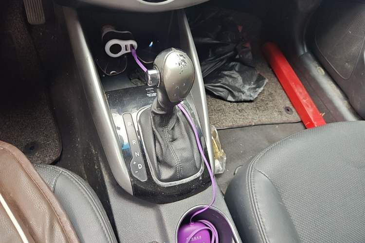 Used Kia Forte 2014 1.6L AT GLS Gear Lever