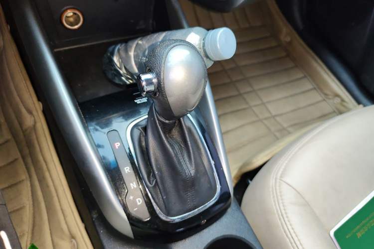Used Kia Forte 2014 1.6L AT GL Gear Lever
