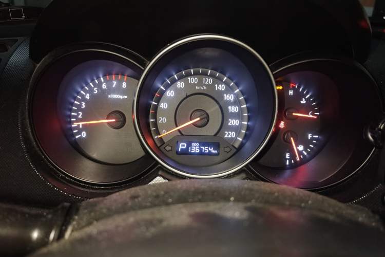 Used Kia Forte 2014 1.6L AT GL Instrument Cluster